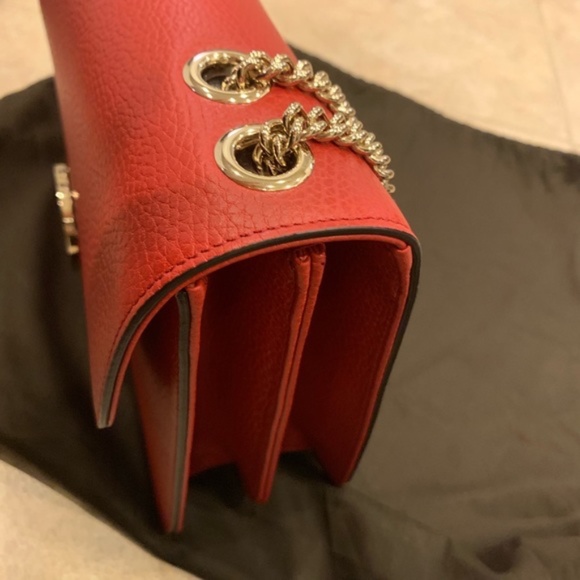 Gucci Red Interlocking GG Medium Bag - Picture 5 of 5